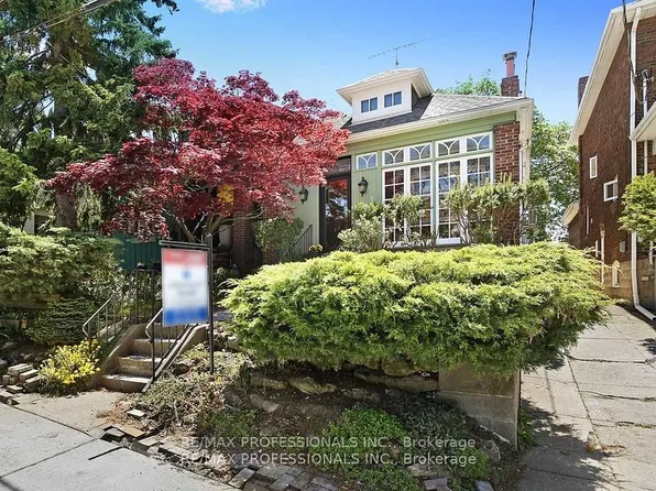 9 Rambert Cres #Basement, Toronto, ON M6S 1E5