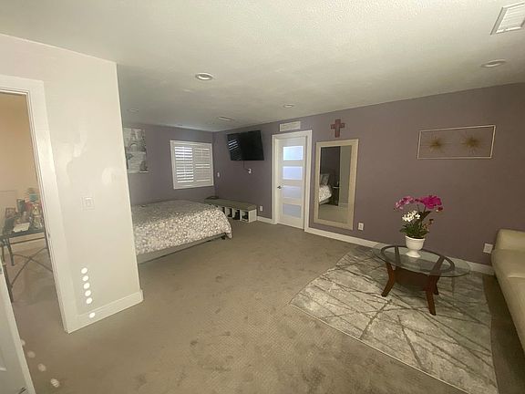 2nd image of 543 Mar Vista Ave