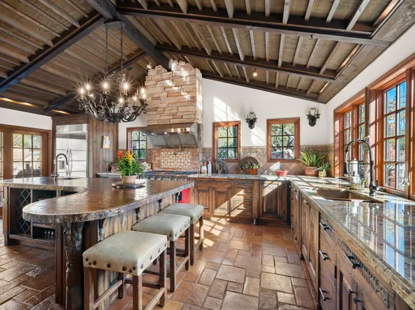 35035 N WHILEAWAY Road, Carefree, AZ 85377