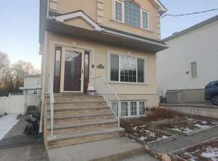 25 Georgia Ct, Staten Island, NY 10309