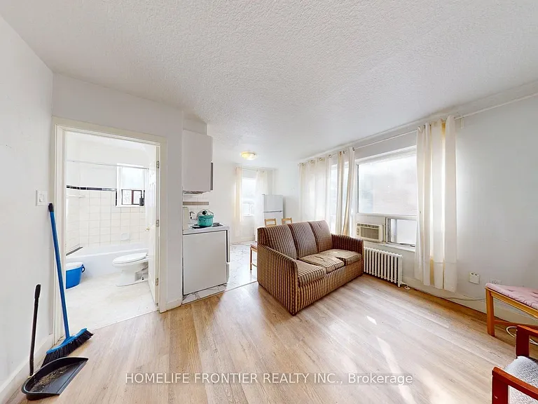1110 Weston Rd #4 — Photo 1