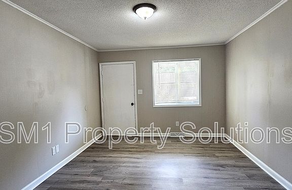2nd image of 307 N Hall St APT B