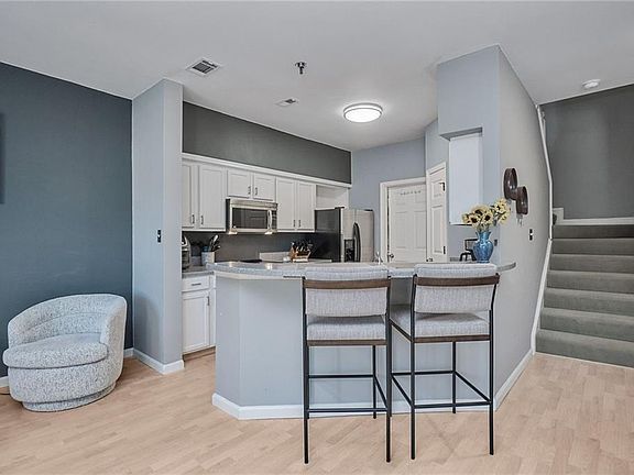 3rd image of 230 College Pl APT 232