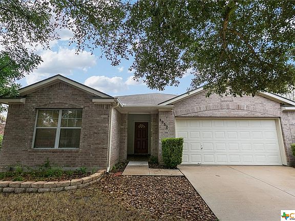 3rd image of 3952 Brook Hollow Dr