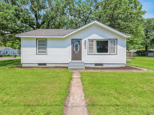 123 2nd St N, Waite Park, MN 56387