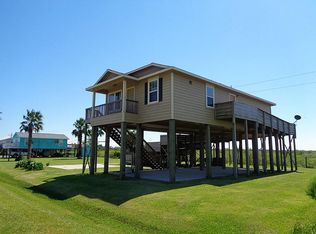 1221 Melody Ln, Crystal Beach, TX 77650
