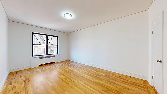 Rented by Bond New York | media 5