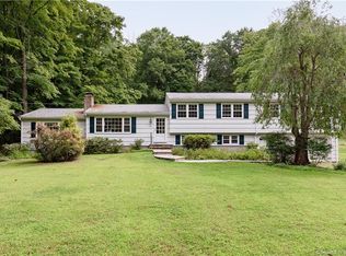 30 Pleasant Hill Rd, Newtown, CT 06470