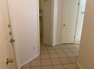 1012 Christopher Ave APT B, Round Rock, TX 78681