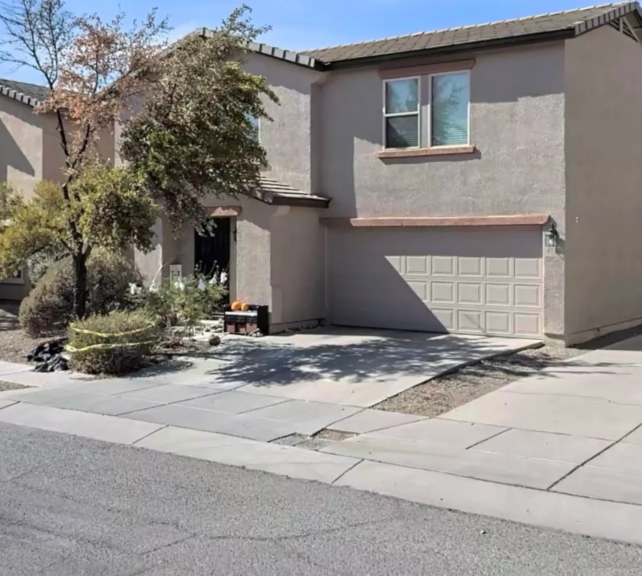 3 bed, 2.5 bath, 2105 sqft, $2,300 — Photo 2