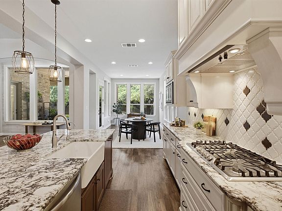 3rd image of 256 Fannin Battleground Ln