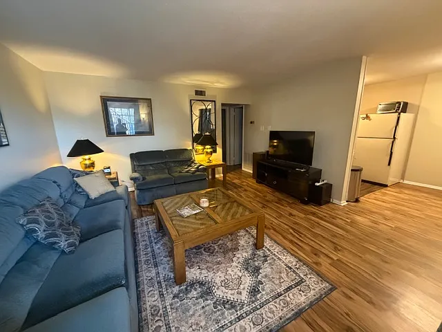 3812 Country Club Rd — Photo 3