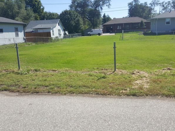 1503 Silver Ln, Carter Lake, IA 51510