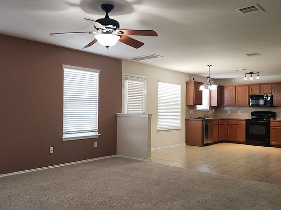 02 Living & Dining_11252025