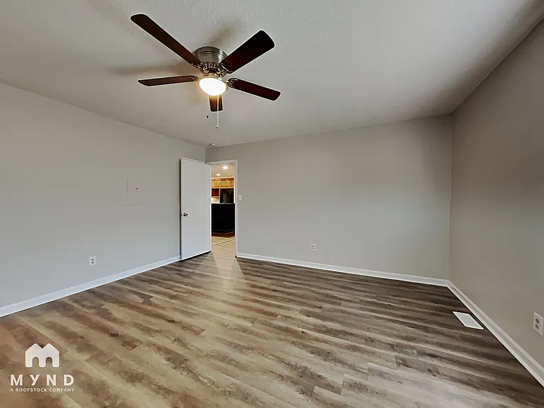 2004 Benttree Dr — Photo 12