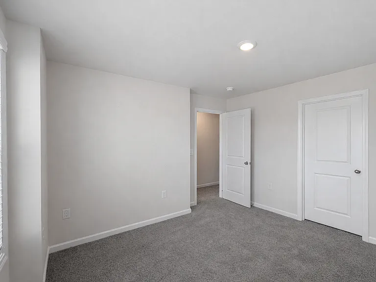 377 Creekview Rd — Photo 17