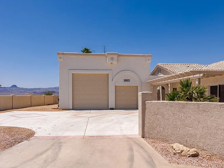 1960 Mangrum Dr — Photo 3