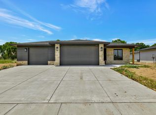 629 S Sweetwater Rd, Maize, KS 67101