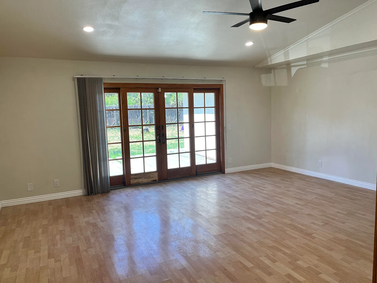 4 bed, 1941 sqft, $4,100 — Photo 4
