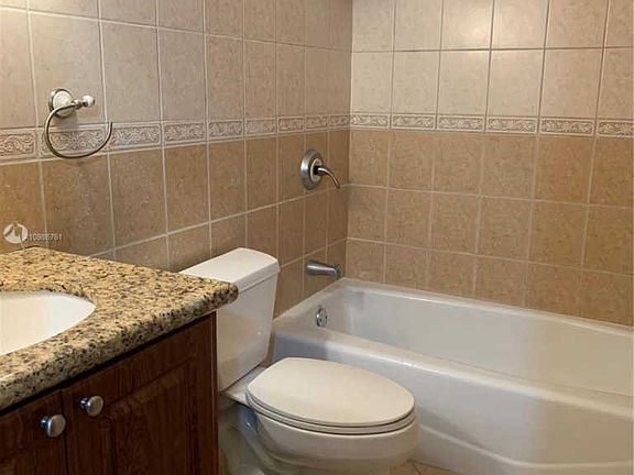 5th image of 1455 N Treasure Dr APT 1O