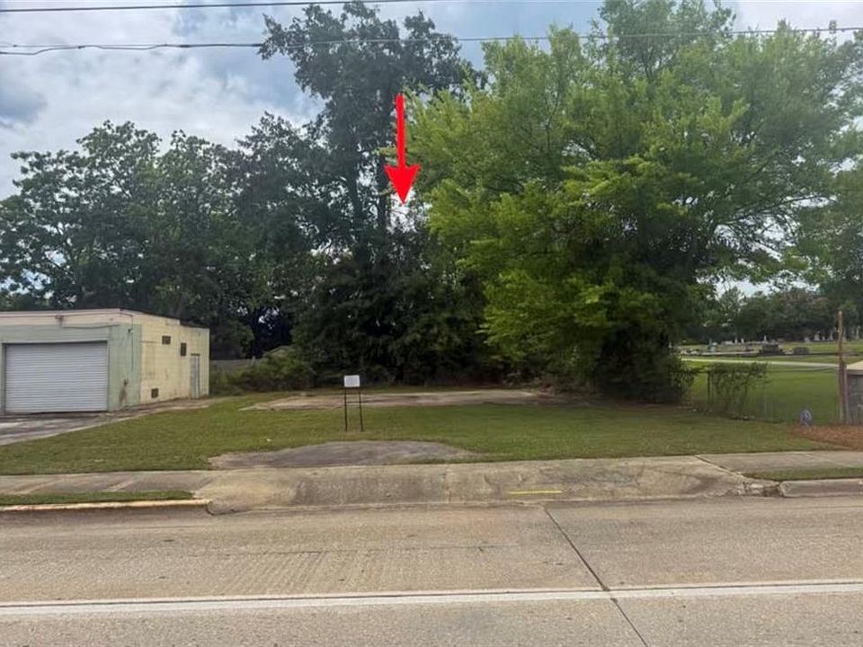 1st image of 340 Macon St