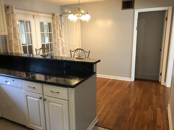 4th image of 116 Cliffwood Dr