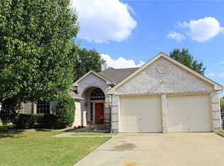 517 Willow Ln, Forney, TX 75126