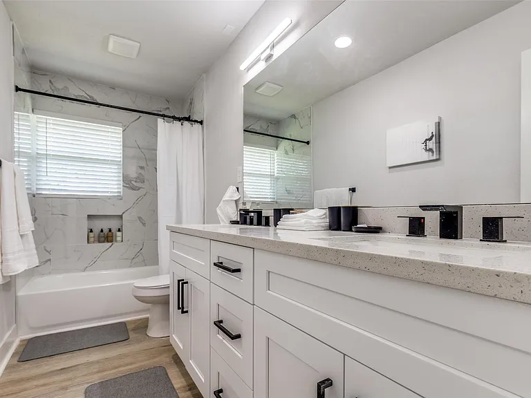 4034 Woodfin St — Photo 15