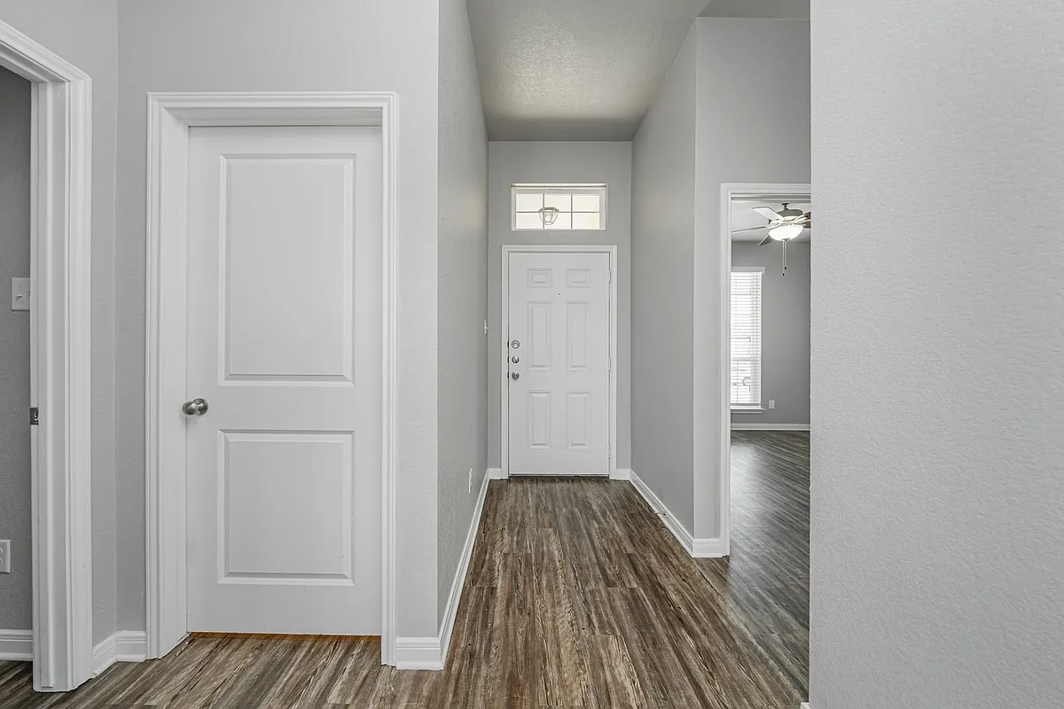 Building Photo - 8227 Blue Field Dr