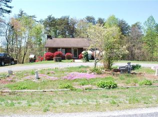 1090 Morgan St, Walnut Cove, NC 27052