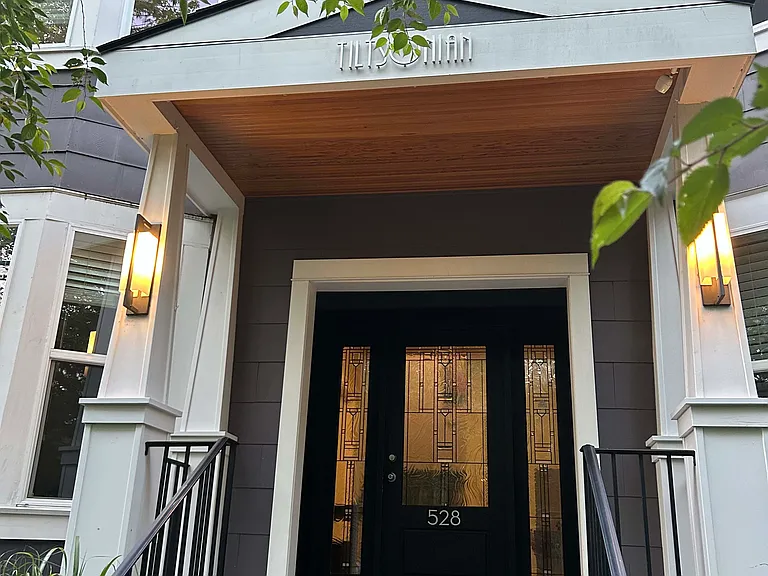 528 20th Ave E #3 — Photo 2