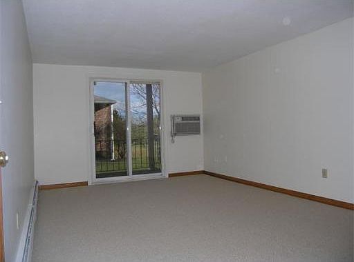 4th image of 14 Woodman Way APT 9