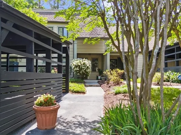 54 Forrest Pl, Sandy Springs, GA 30328