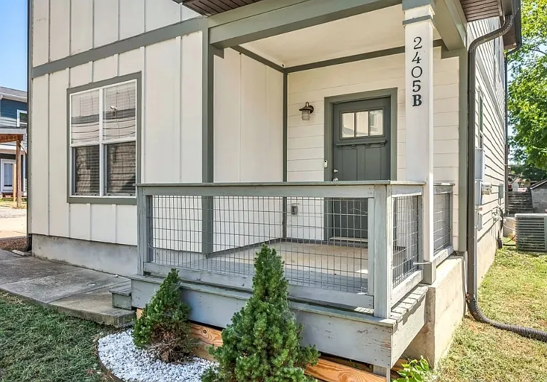 2405B Dowlan St #2405B — Photo 2