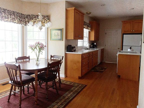 3rd image of 2400 E Cedarwood Cir