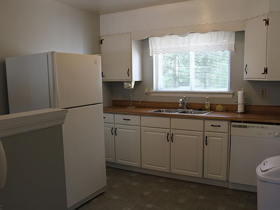 4th image of 1115 Cranbrook Dr