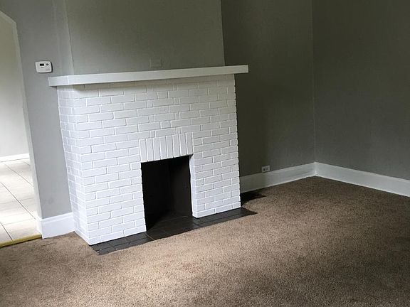 2nd image of 1661 Dewey Ave