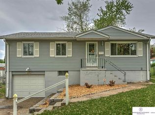 5512 N 61st St, Omaha, NE 68104