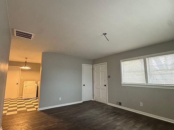 5th image of 4409 38th St