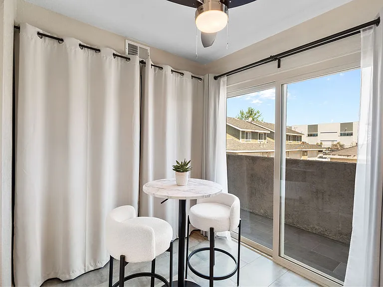 2024 S Bon View Ave #C — Photo 12