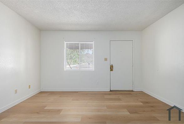 1st image of 1244 E Vogel Ave APT 2