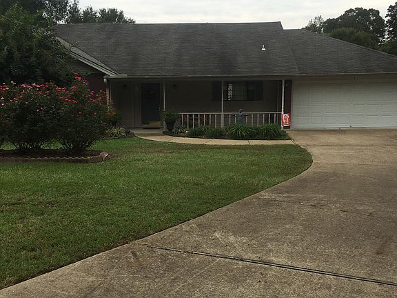 3rd image of 7 Edgewood Dr