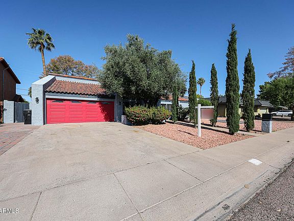 2nd image of 8444 N 7TH Avenue