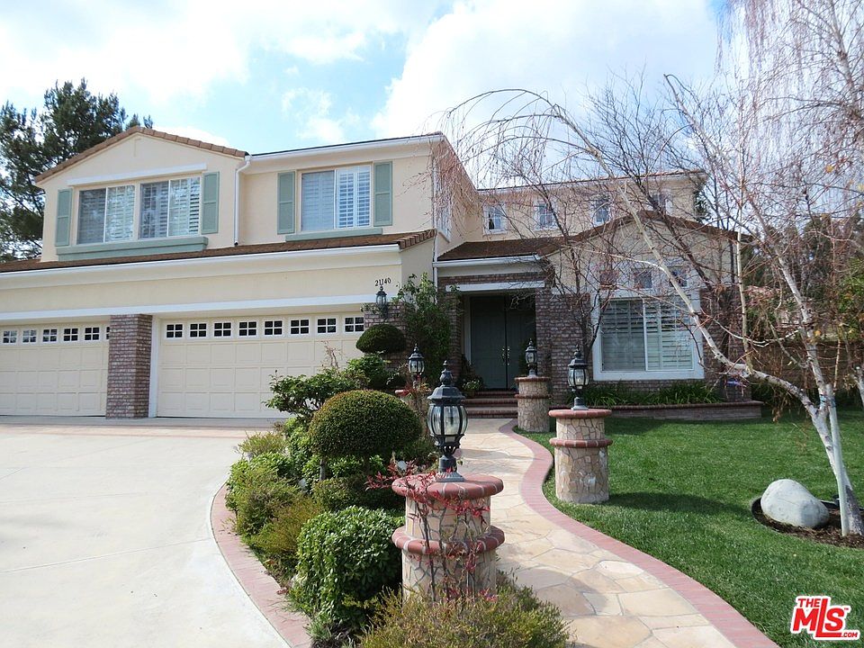 1st image of 21140 Brunnell Ct