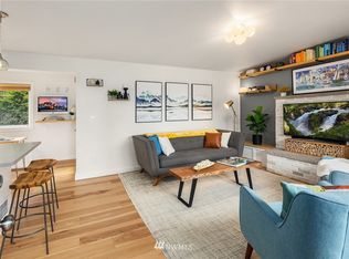 510 Lee St APT 4, Seattle, WA 98109