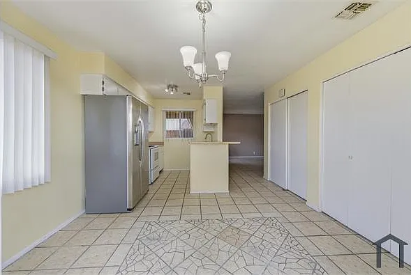 501 W Yukon Dr #4 — Photo 11