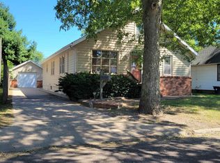 341 Chestnut St, Pekin, IL 61554