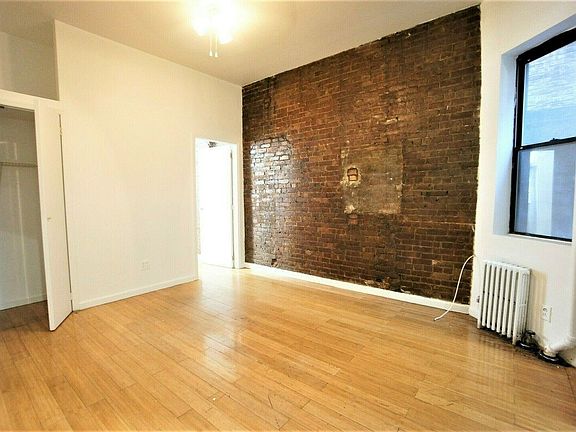 2nd image of 349 W 45th St APT 1RE