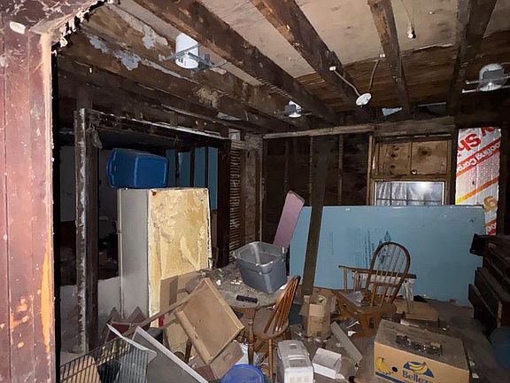 4th image of 1007 Catasauqua Rd