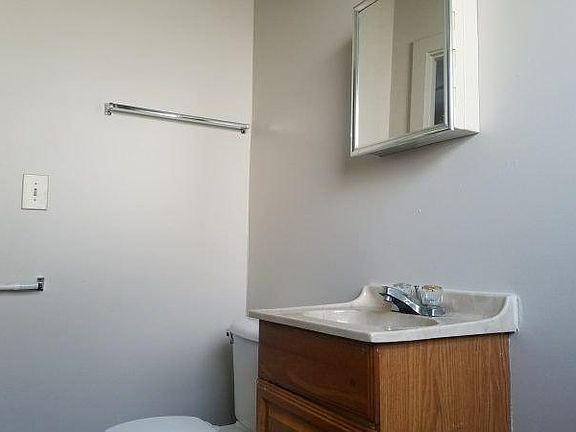 1/2 Bath